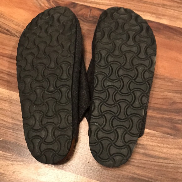 Slippers - Picture 2 of 2